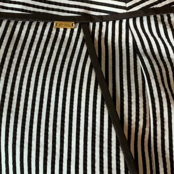 ST. JOHN Crop Pants - Picture 6 of 10